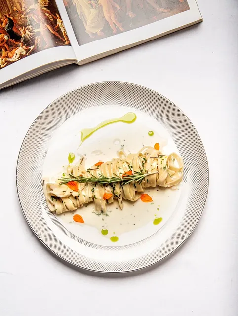 Transformez Votre Dîner  Comment l'Assiette Influence l'Expérience Culinaire
